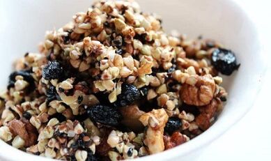 pohanka se sušeným ovocem na hubnutí